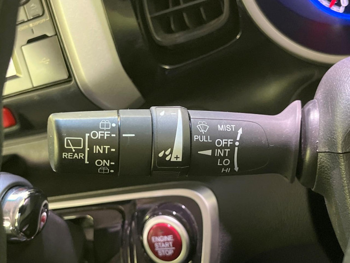 2015 Honda N-BOX CUSTOM DBA-JF2 (UW-6a20ec52affca)[29]