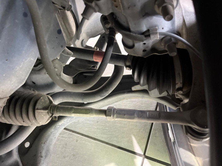 2017 Honda N-BOX CUSTOM DBA-JF3 (UW-6a20ec59abb2b)[26]