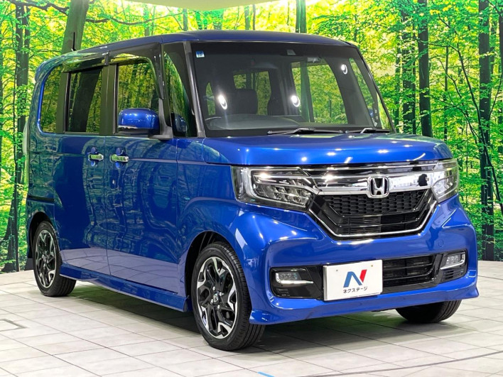 2017 Honda N-BOX CUSTOM DBA-JF3 (UW-6a20ec59abb2b)[18]