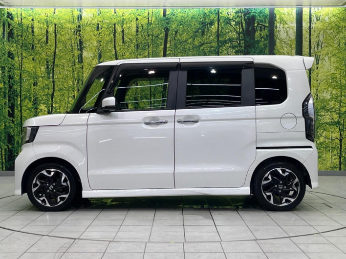 2019 Honda N-BOX CUSTOM DBA-JF3 (UW-6a20ec5ab0825)[16]
