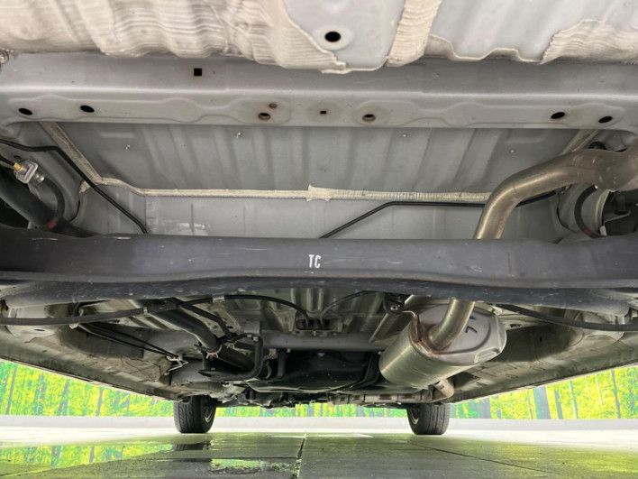 2019 Honda N-BOX CUSTOM DBA-JF3 (UW-6a20ec5ab0825)[19]