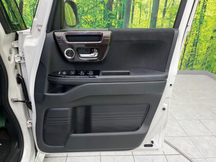 2019 Honda N-BOX CUSTOM DBA-JF3 (UW-6a20ec5ab0825)[23]