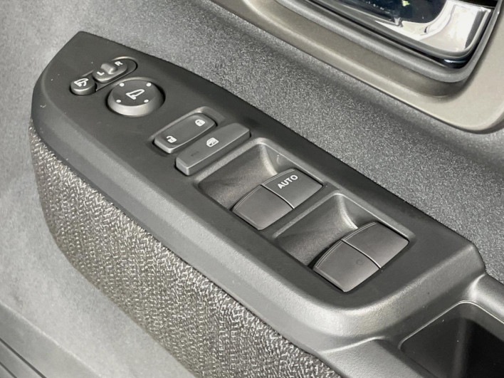 2026 Honda N-BOX CUSTOM 6BA-JF5 (UW-6a20ec685bd91)[26]