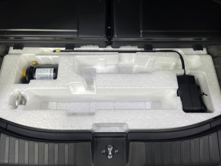 2023 Honda N-BOX CUSTOM 6BA-JF6 (UW-6a20ec6bbd6ea)[8]