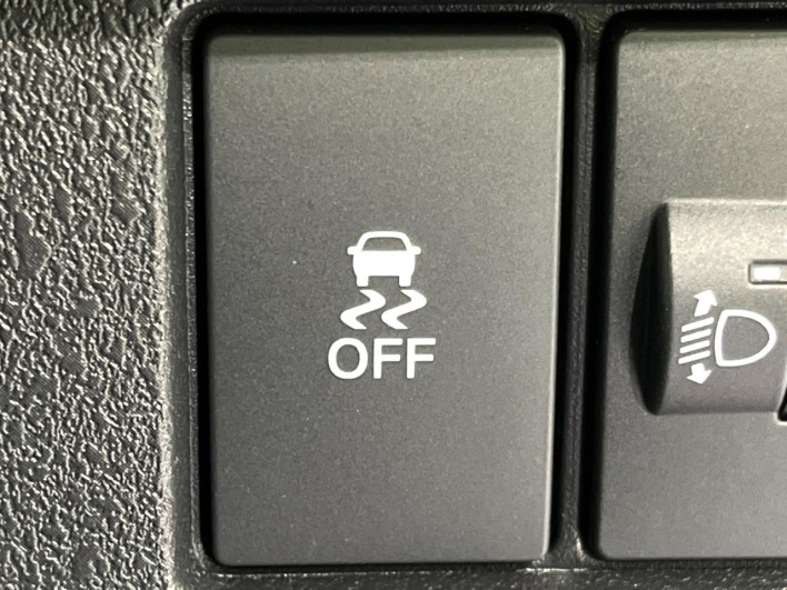 2023 Honda N-BOX CUSTOM 6BA-JF6 (UW-6a20ec6bbd6ea)[24]