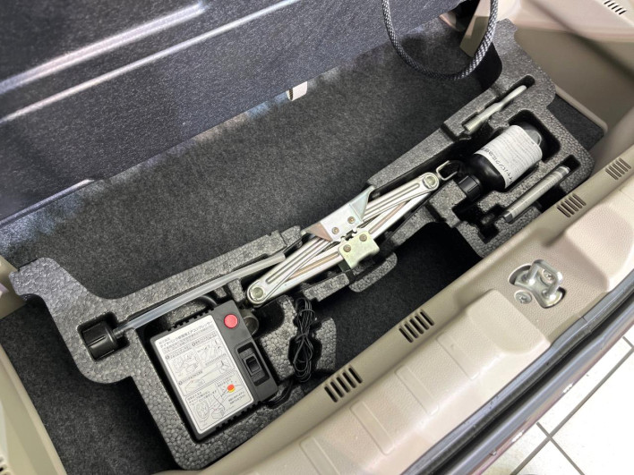2015 Honda N-WGN DBA-JH1 (UW-6a20ec6fdee94)[21]