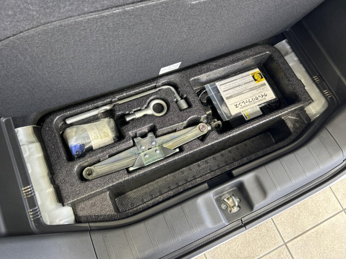 2020 Honda N-WGN Custom 6BA-JH3 (UW-6a20ec741b7af)[21]
