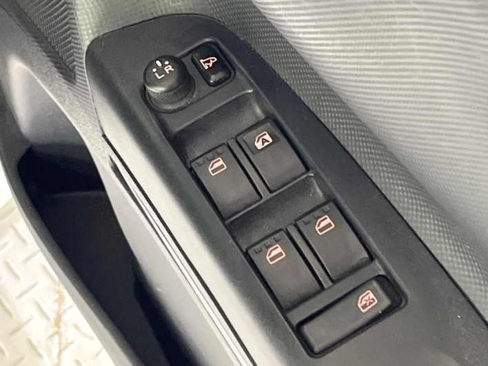2011 Daihatsu Tanto exe DBA-L455S (UW-6a20ec8e1251a)[26]