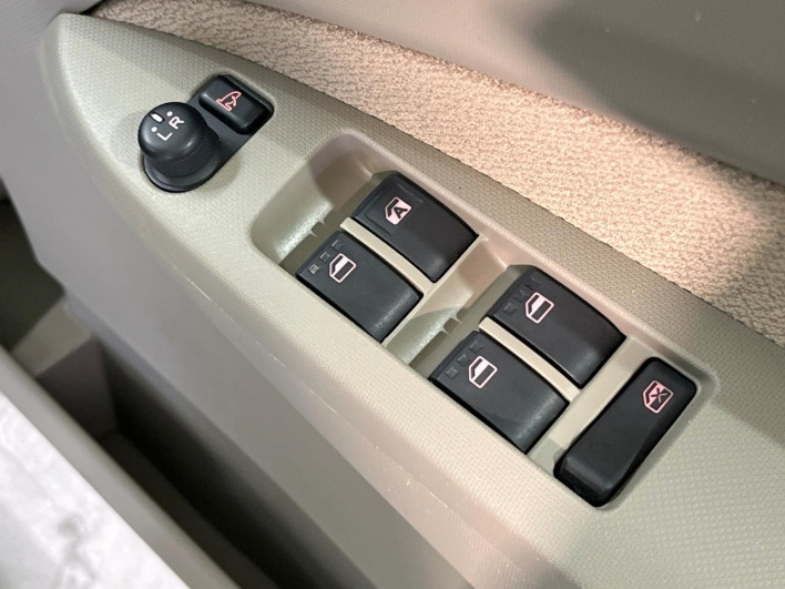 2011 Daihatsu Move DBA-LA100S (UW-6a20ec915eb0e)[16]
