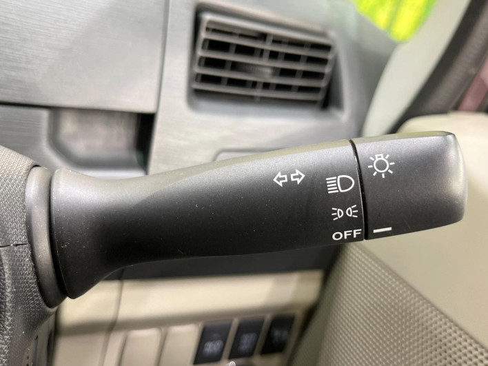 2011 Daihatsu Move DBA-LA100S (UW-6a20ec9261bb0)[17]