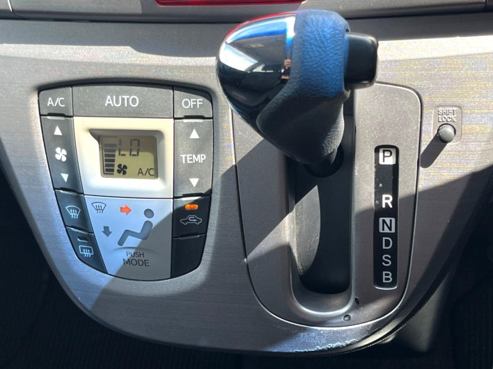 2012 Daihatsu Move DBA-LA100S (UW-6a20ec931de63)[19]