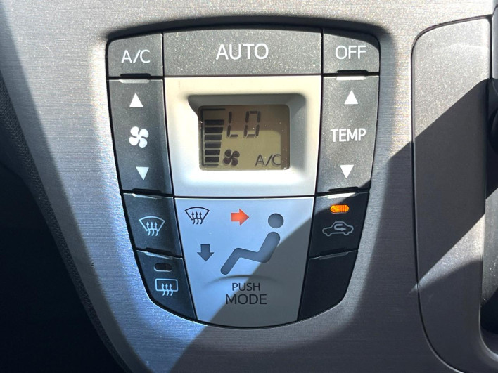 2012 Daihatsu Move DBA-LA100S (UW-6a20ec931de63)[18]