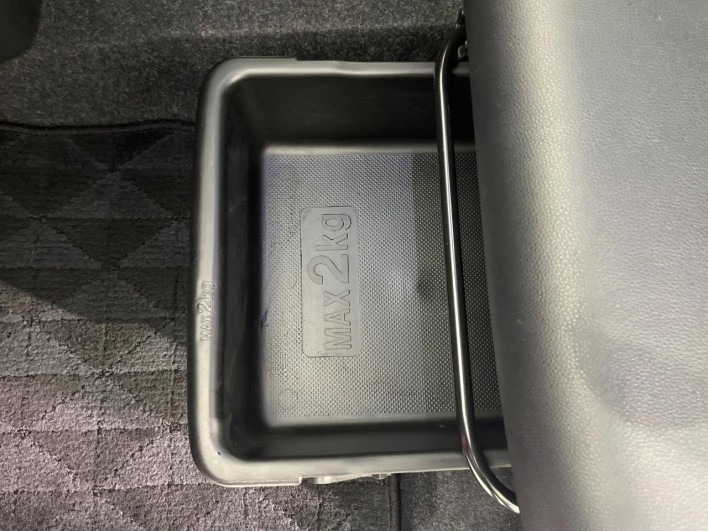 2017 Daihatsu Cast DBA-LA250S (UW-6a20ec9a226f9)[14]