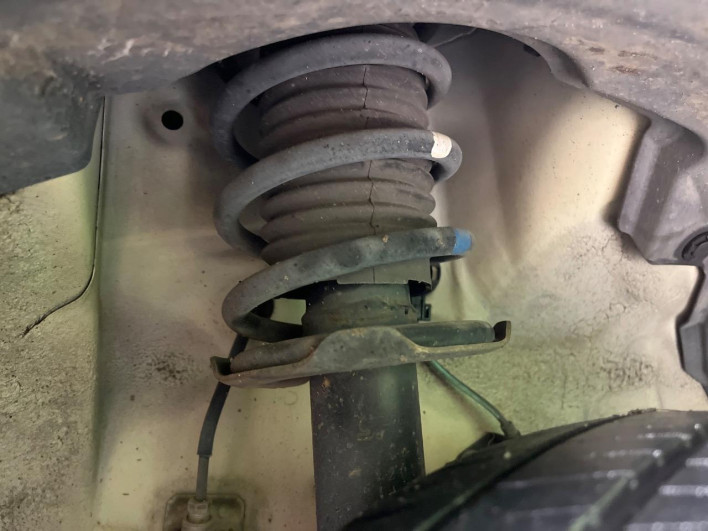 2012 Toyota Pixis Epoch DBA-LA300A (UW-6a20ec9bee81b)[14]