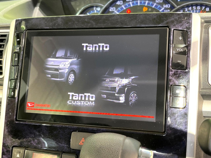 2019 Daihatsu Tanto DBA-LA600S (UW-6a20eca61accb)[20]