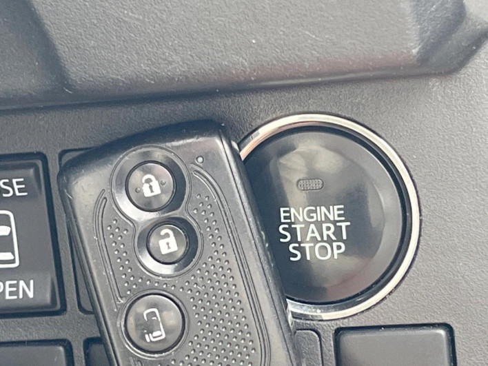 2016 Daihatsu Wake DBA-LA700S (UW-6a20ecb34b60e)[16]