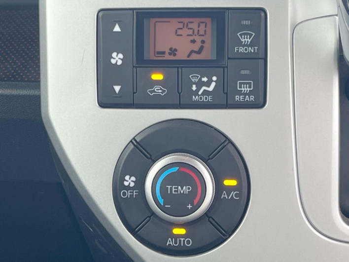 2016 Daihatsu Wake DBA-LA700S (UW-6a20ecb34b60e)[24]