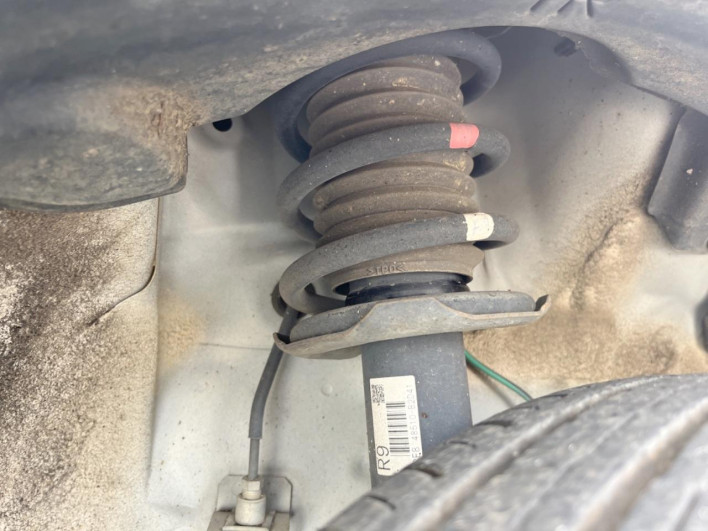 2016 Daihatsu Wake DBA-LA700S (UW-6a20ecb34b60e)[9]
