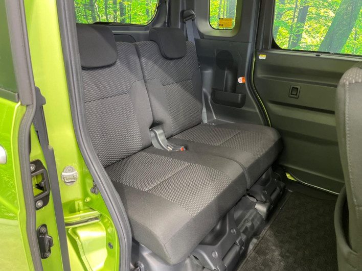 2018 Daihatsu Wake DBA-LA700S (UW-6a20ecb3d64e4)[17]