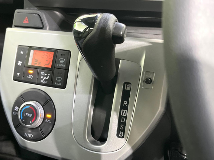 2014 Daihatsu Wake DBA-LA710S (UW-6a20ecb48dafd)[14]