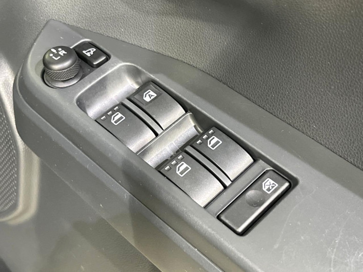 2014 Daihatsu Wake DBA-LA710S (UW-6a20ecb48dafd)[9]