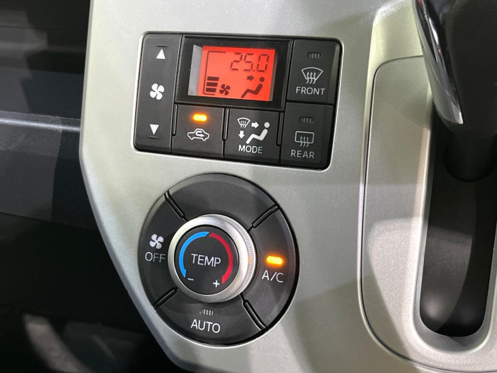 2014 Daihatsu Wake DBA-LA710S (UW-6a20ecb48dafd)[13]
