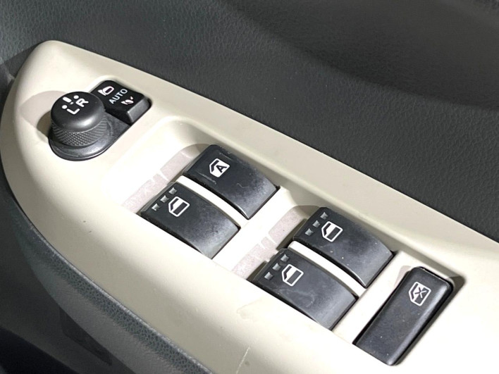 2016 Toyota Passo DBA-M700A (UW-6a20ecc07d5ad)[22]