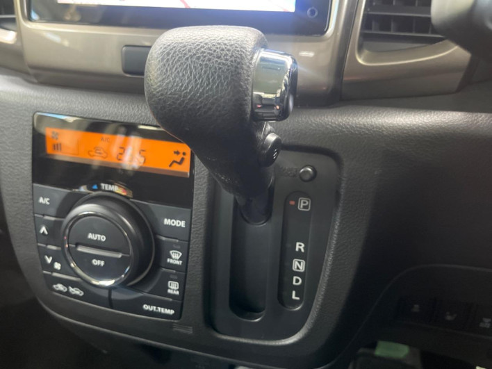 2017 Suzuki Spacia Custom Z DAA-MK42S (UW-6a20ece2d1ef7)[28]