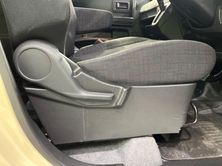 2020 Suzuki Spacia DAA-MK53S (UW-6a20ece523e6e)[15]