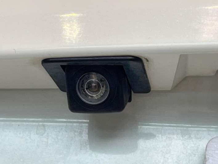 2013 Toyota Aqua DAA-NHP10 (UW-6a20ed384bc6d)[25]