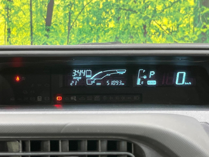 2014 Toyota Aqua DAA-NHP10 (UW-6a20ed389667c)[13]