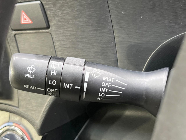 2014 Toyota Aqua DAA-NHP10 (UW-6a20ed389667c)[17]