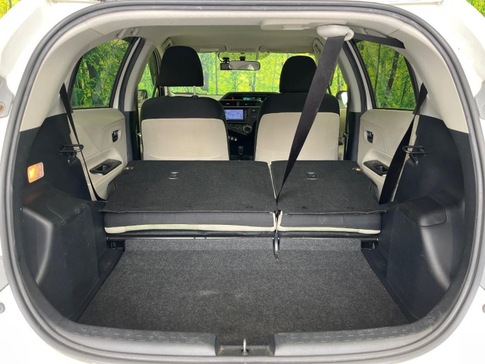 2012 Toyota Aqua DAA-NHP10 (UW-6a20ed3d5b5bb)[25]
