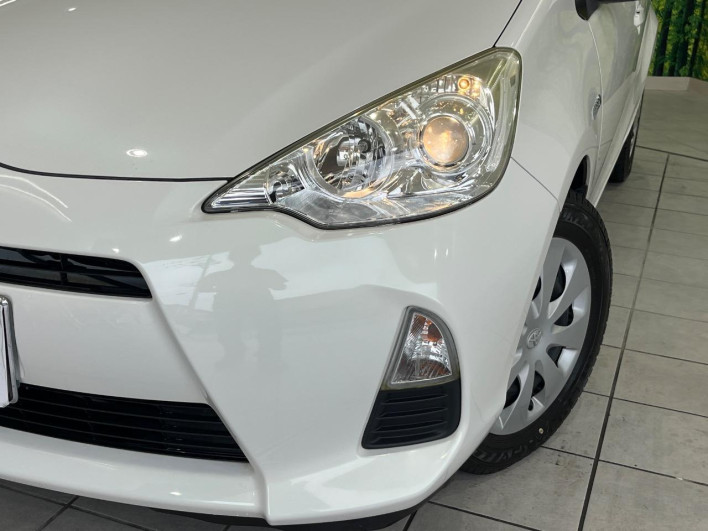 2012 Toyota Aqua DAA-NHP10 (UW-6a20ed3d5b5bb)[11]