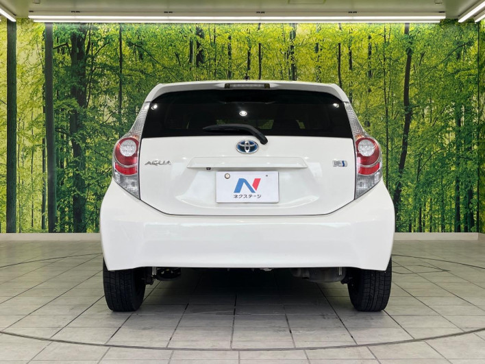 2012 Toyota Aqua DAA-NHP10 (UW-6a20ed3d5b5bb)[18]