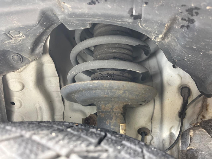 2012 Toyota Aqua DAA-NHP10 (UW-6a20ed3d5b5bb)[7]