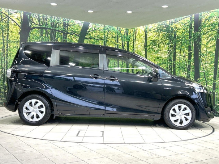 2017 Toyota Sienta DAA-NHP170G (UW-6a20ed43d02d3)[22]