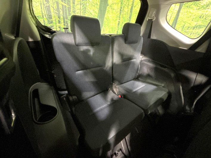 2017 Toyota Sienta DAA-NHP170G (UW-6a20ed43d02d3)[7]