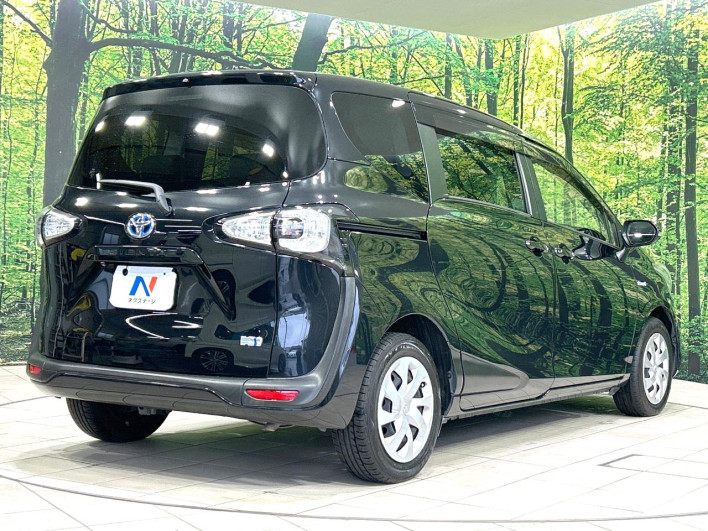 2017 Toyota Sienta DAA-NHP170G (UW-6a20ed43d02d3)[23]