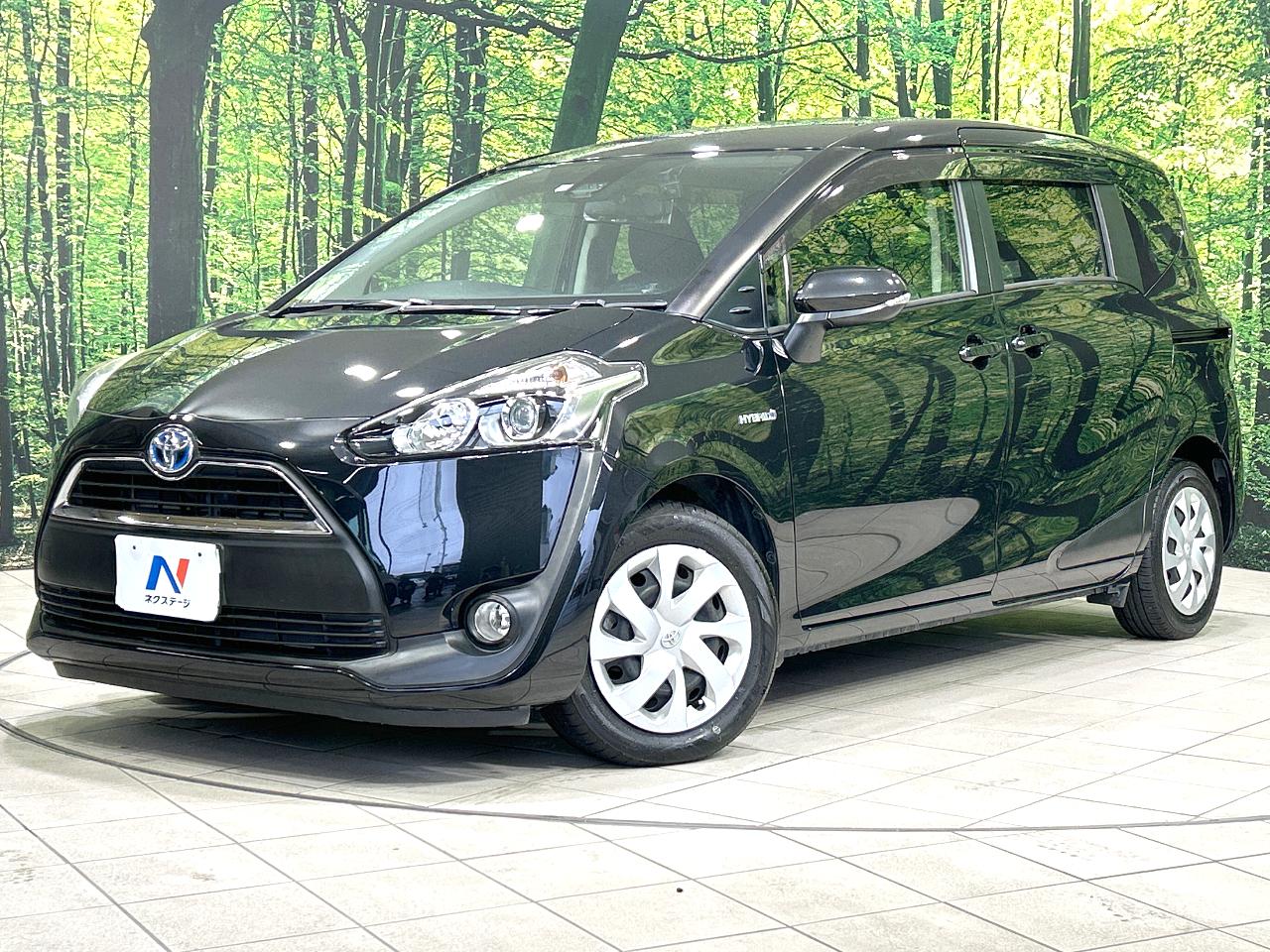 2017 Toyota Sienta DAA-NHP170G