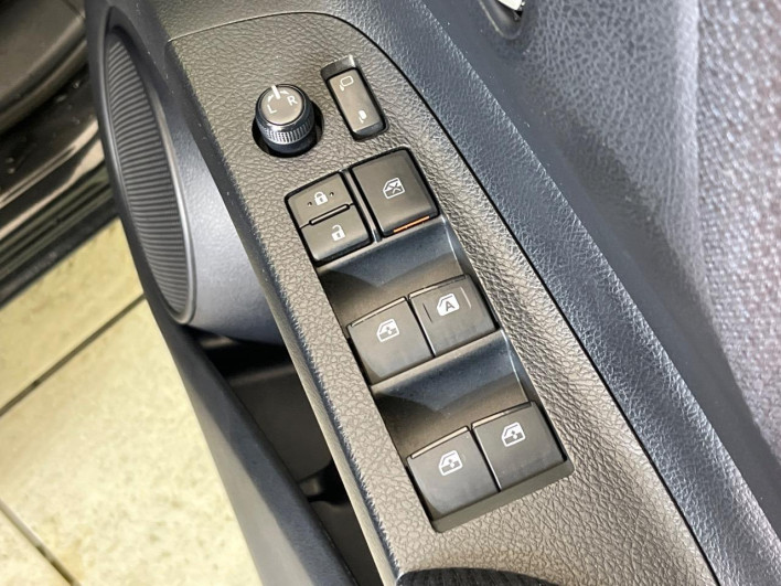 2016 Toyota Sienta DBA-NSP170G (UW-6a20ed4857e60)[24]