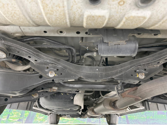 2013 Nissan Elgrand DBA-PE52 (UW-6a20ed520f31d)[26]