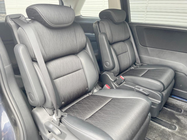 2014 Honda Odyssey DBA-RC1 (UW-6a20ed52773d0)[16]