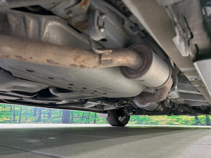 2012 Honda Step Wagon DBA-RK1 (UW-6a20ed57bf709)[24]