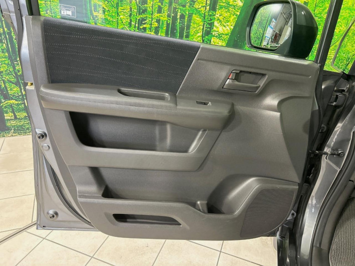 2012 Honda Step Wagon DBA-RK1 (UW-6a20ed57bf709)[26]