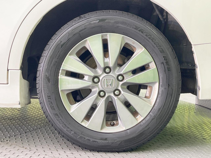 2012 Honda Stepwgn Spada DBA-RK5 (UW-6a20ed57ea25e)[10]