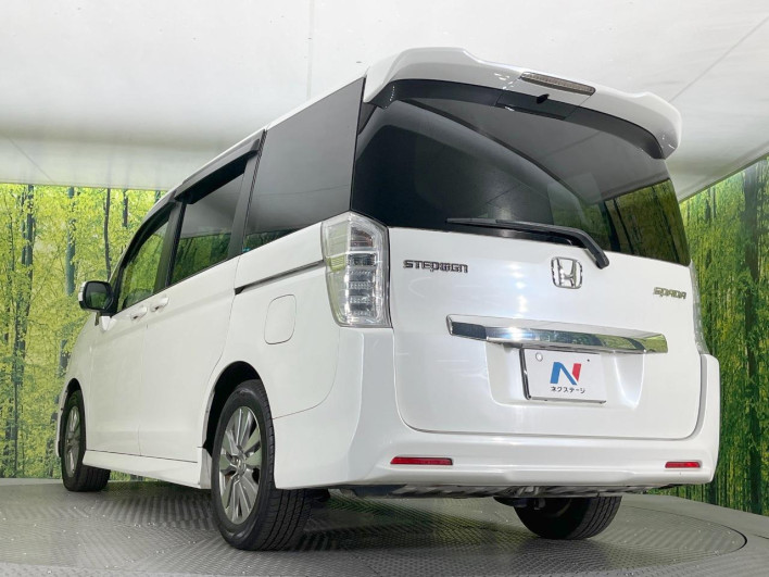 2012 Honda Stepwgn Spada DBA-RK5 (UW-6a20ed57ea25e)[16]