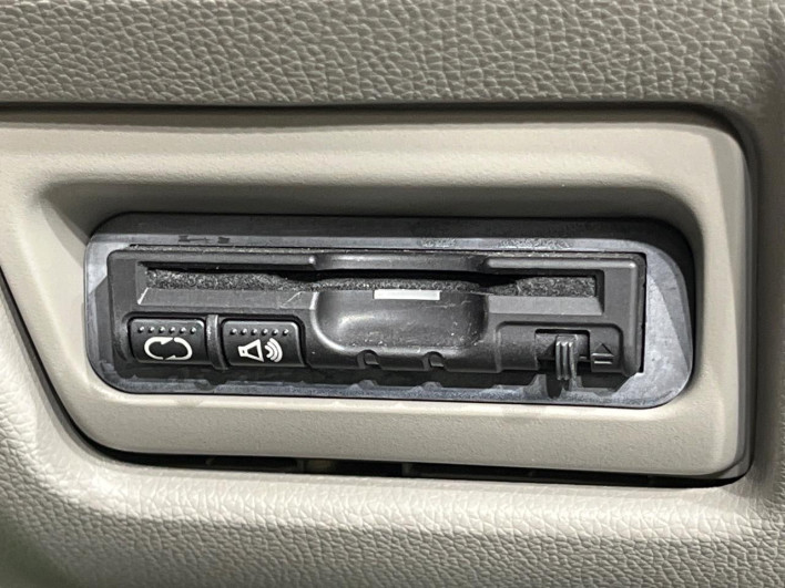 2015 Honda Step Wagon DBA-RP1 (UW-6a20ed59cabd8)[9]