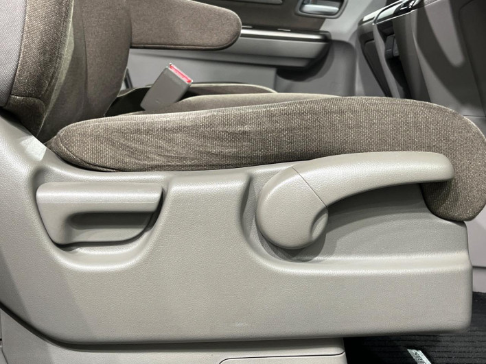 2015 Honda Step Wagon DBA-RP1 (UW-6a20ed59cabd8)[11]