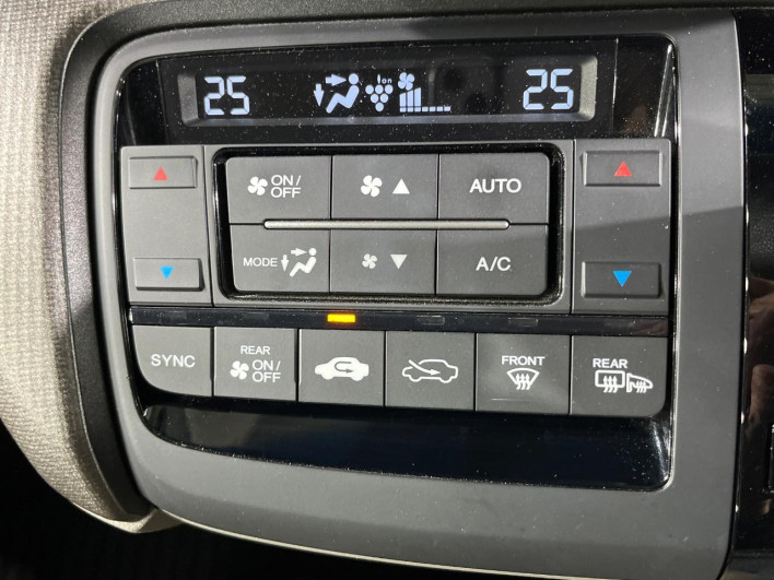 2015 Honda Step Wagon DBA-RP1 (UW-6a20ed59cabd8)[23]